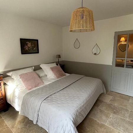 Le Petit Eden Bed & Breakfast Saint-Quentin-la-Poterie Dış mekan fotoğraf