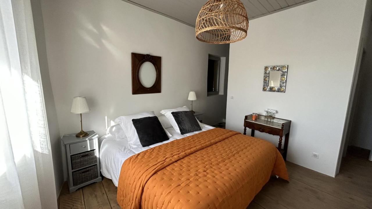 Le Petit Eden Bed & Breakfast Saint-Quentin-la-Poterie Dış mekan fotoğraf