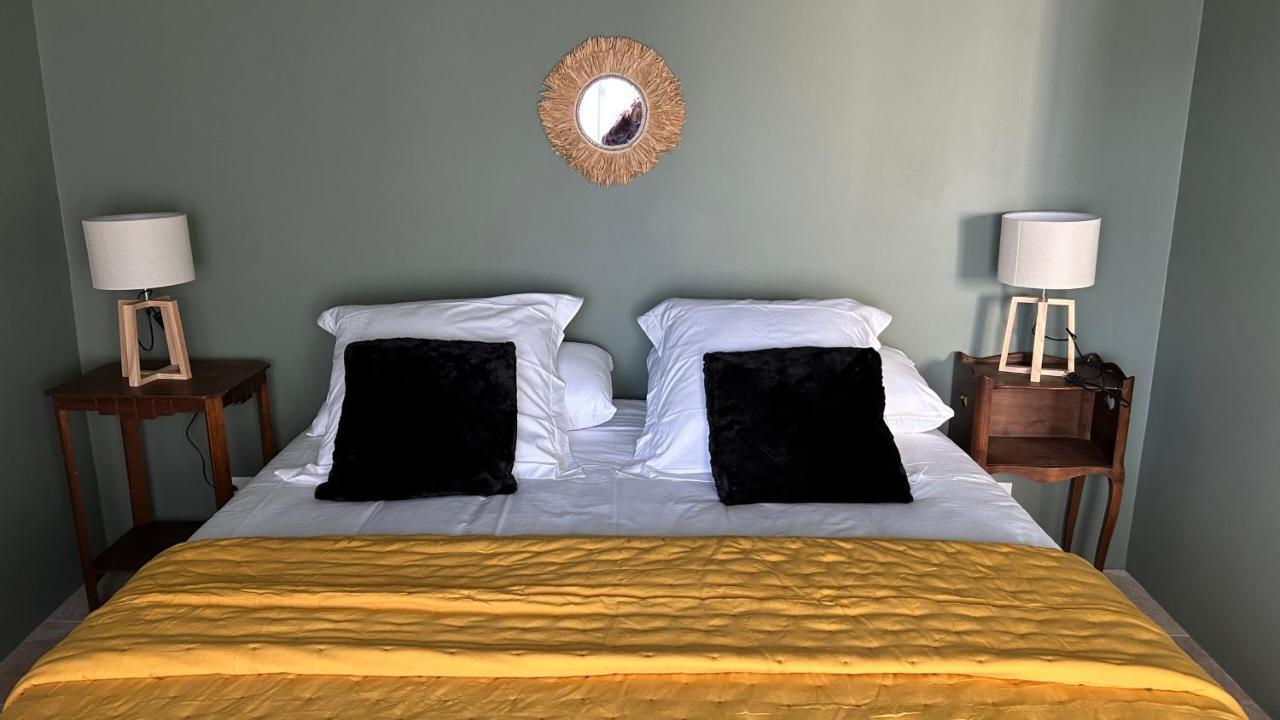 Le Petit Eden Bed & Breakfast Saint-Quentin-la-Poterie Dış mekan fotoğraf