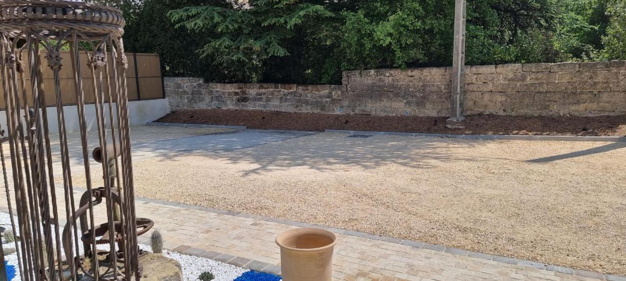 Le Petit Eden Bed & Breakfast Saint-Quentin-la-Poterie Dış mekan fotoğraf